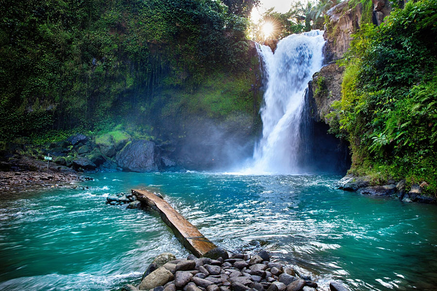 The More Exciting Vacation By Visiting Tegenungan Waterfall!